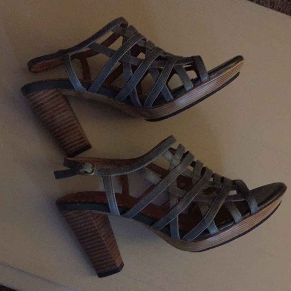 Indigo Strapped Heeled Shoes